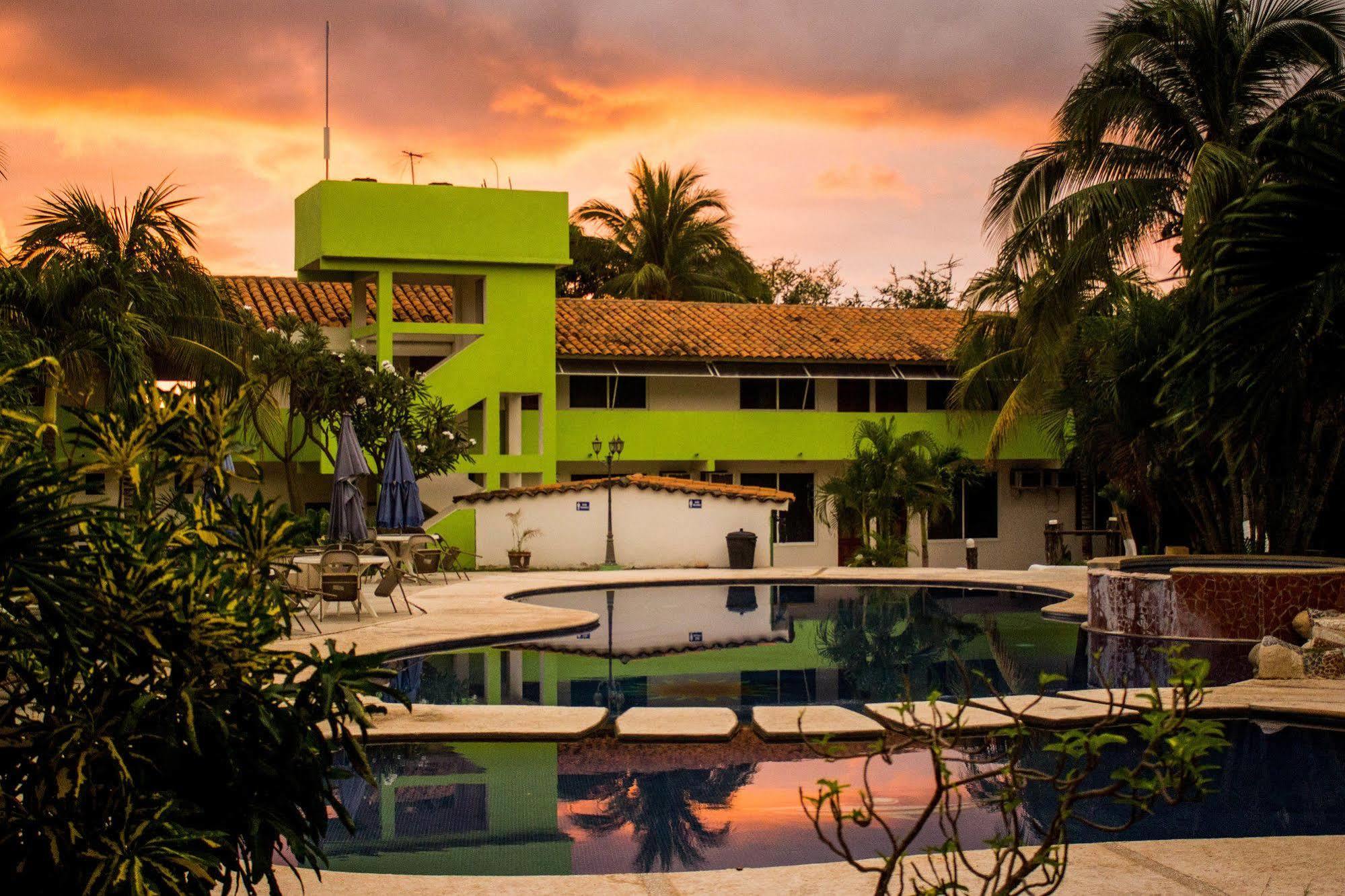Hotel&Suites Punta Esmeralda Puerto Escondido  Exterior foto